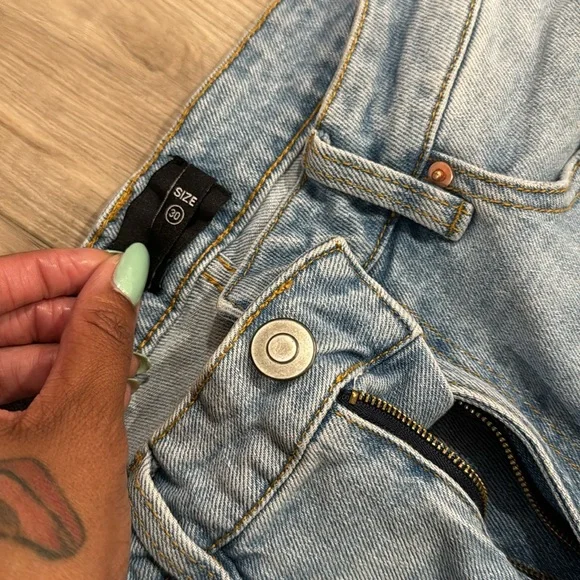 Jeans - Picture 6 of 8